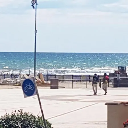 Appartamento Con Terrazza Fronte Mare Riccione Exterior photo