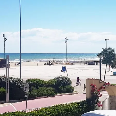 Appartamento Con Terrazza Fronte Mare Riccione Exterior photo