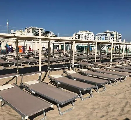 Appartamento Con Terrazza Fronte Mare Riccione Exterior photo