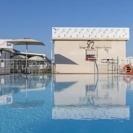 Appartamento Con Terrazza Fronte Mare Riccione Exterior photo