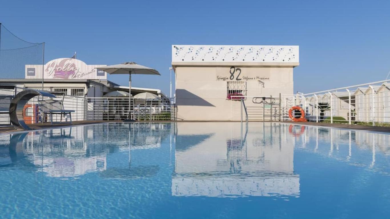 Con Terrazza Fronte Mare Apartment *
